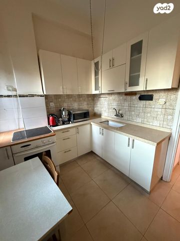 דירה, בר גיורא 11, הדר עליון, חיפה