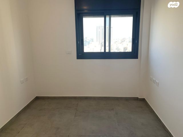 דירה, הרב הרצוג 6, צפון מערב מרכז העיר, נתניה