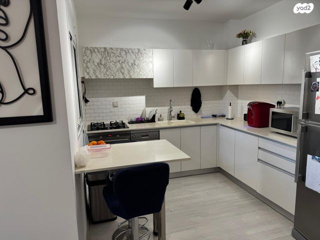 דירה, הגולן 4, קרית השרון, נתניה