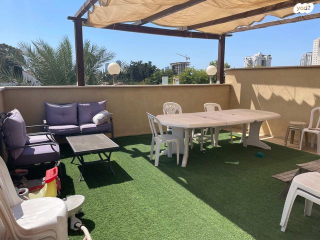 גג/ פנטהאוז, בארי 4, בית וקאנטרי, גיורא יוספטל, גבעת שמואל