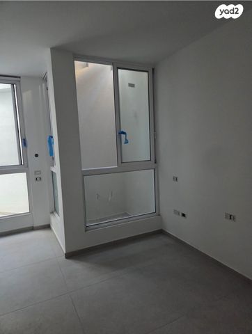 בית פרטי/ קוטג', פנחס מאירי 4, נווה גן, פתח תקווה