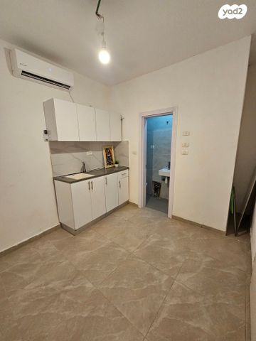 דירה, הרב יעבץ 14, הפועל המזרחי ה', שיכון ה', בני ברק