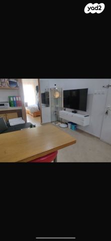 יחידת דיור, רמב"ם 12, שכונה ט', מבשרת ציון