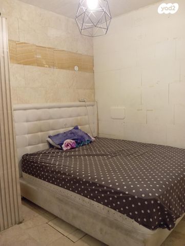 דירה, אברהם ליוואי 10, לב העיר, בת ים