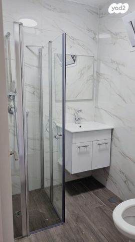 דירה, עוזיהו 9, רובע ג', אשדוד