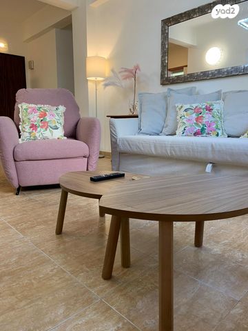 דירה, שדרות הרצל 62, קרית משה, ירושלים