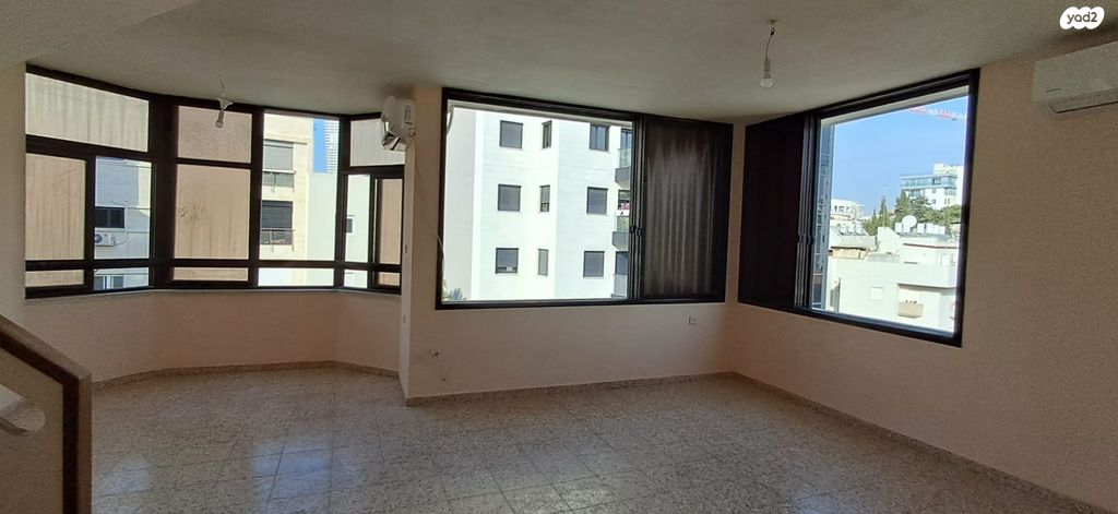 גג/ פנטהאוז, חניתה 6, קרית יוסף, גבעתיים