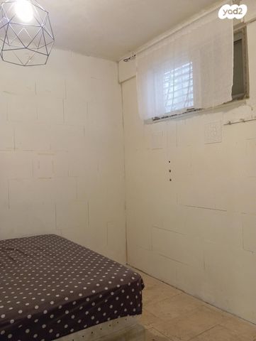 דירה, אברהם ליוואי 10, לב העיר, בת ים