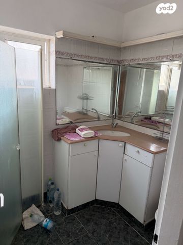 דירה, גיורא 17, צור שלום, קרית ביאליק