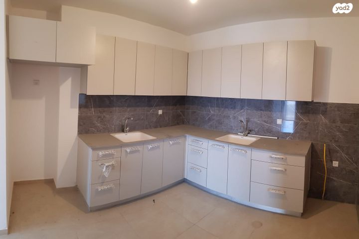 הרב ישראל גרוסמן 48