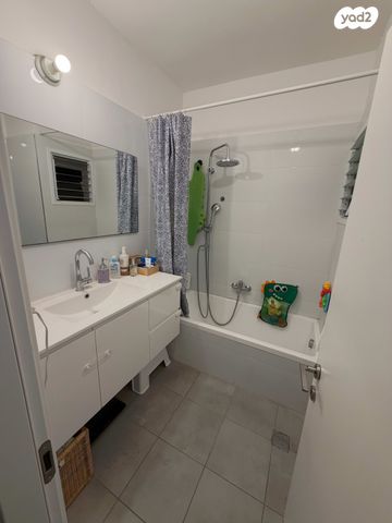 דירה, בר אילן 47, נווה דוד רמז, רעננה