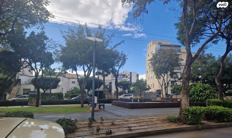 דירה, שדרות בן גוריון 12, מרכז העיר, סביניה, הוותיקה, קרית ביאליק