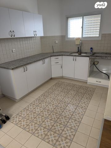 דירה, הרשל גרינשפן 4, נווה מנחם, באר שבע