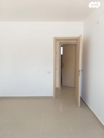 דירה, יצחק שמיר 1, נווה שרון / שער העיר, נתיבות