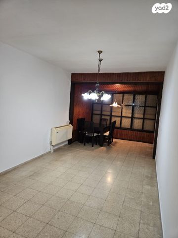 דירה, אמנון ותמר 39, מרום נווה, רמת יצחק, רמת גן