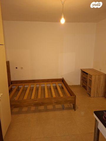 יחידת דיור, סמטת האגוז 8, נאות המייסדים, שדרות