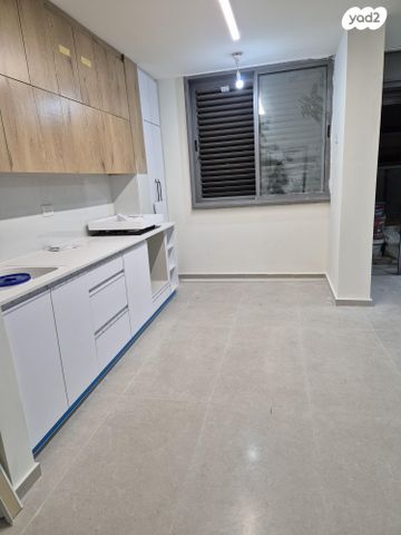 דירה, זאב אורלוב 1, נווה גן, פתח תקווה