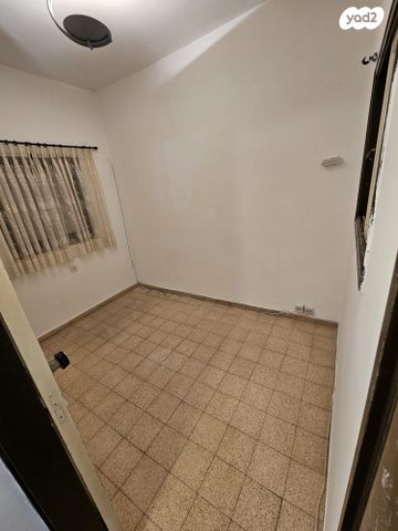 דירה, אמנון ותמר 39, מרום נווה, רמת יצחק, רמת גן