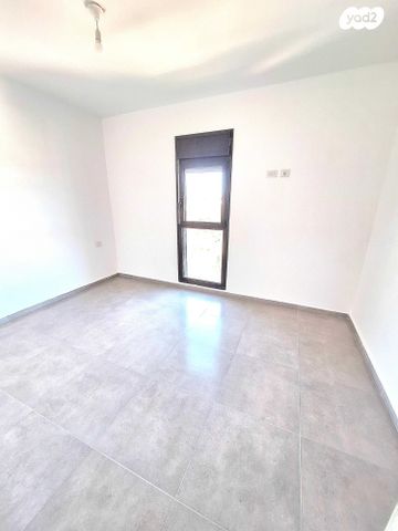 דירה, עמירם חרלף 8, אחוזה, חיפה