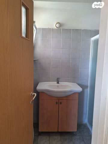 דירה, נתיב חן 35, נווה שאנן, חיפה