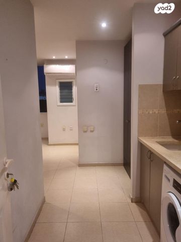 דירה, מרים 9, שכונת חשמונאים, מרכז העיר א, רמת גן