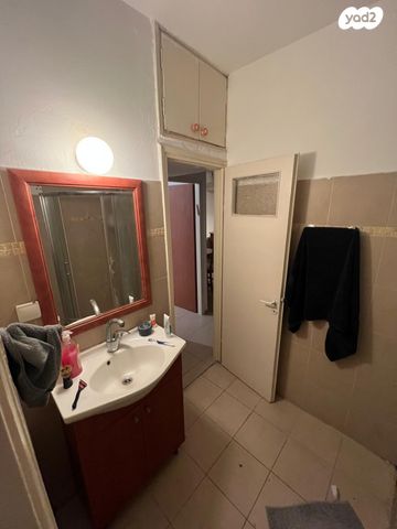 דירה, ד"ר מרטון 4, א' / צפון מזרח העיר, רחובות