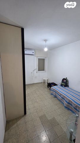 דירה, הפלמ"ח 642, אלי כהן, ירוחם