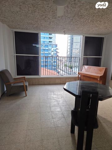 דירה, המתמיד 12, שכונת הראשונים, רמת גן