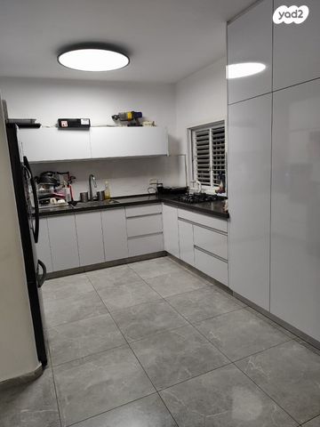 דירה, יהודה הנשיא 7, ג'סי כהן, חולון