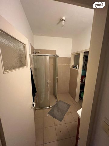 דירה, ד"ר מרטון 4, א' / צפון מזרח העיר, רחובות