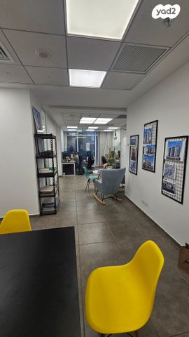 בניין משרדים, מצדה 7, אזור תעשיה צפון, בני ברק