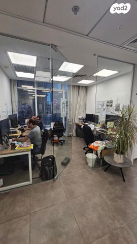 בניין משרדים, מצדה 7, אזור תעשיה צפון, בני ברק