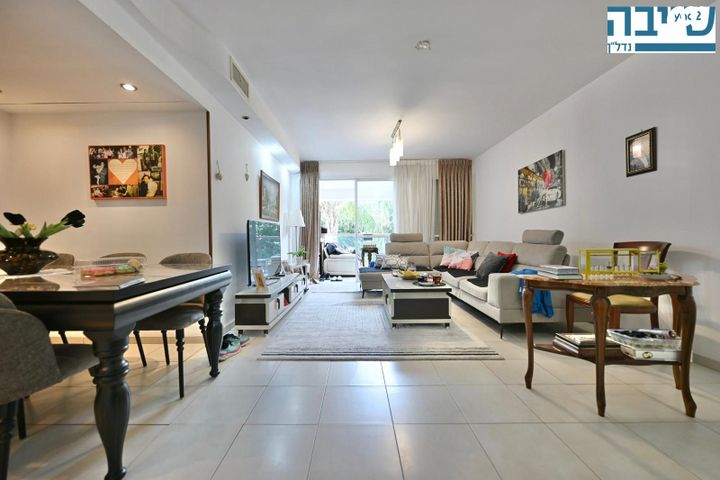 דירה, שדרות גלוסקין, ב' / צפון מערב העיר, רחובות