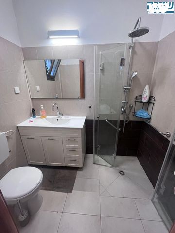 דירה, אחד העם, א' / צפון מזרח העיר, רחובות