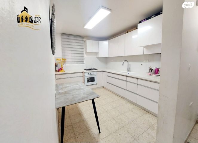 דירת גן, נתיבות