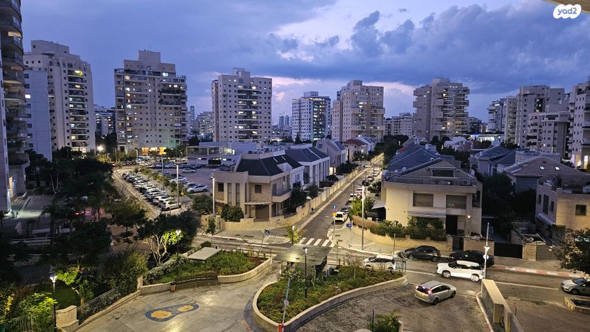 דירה, אמיר דרורי, קרית אילון, חולון