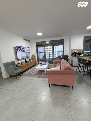 דירה, הסיבים, פסגת הדר / נווה עוז הירוקה, פתח תקווה