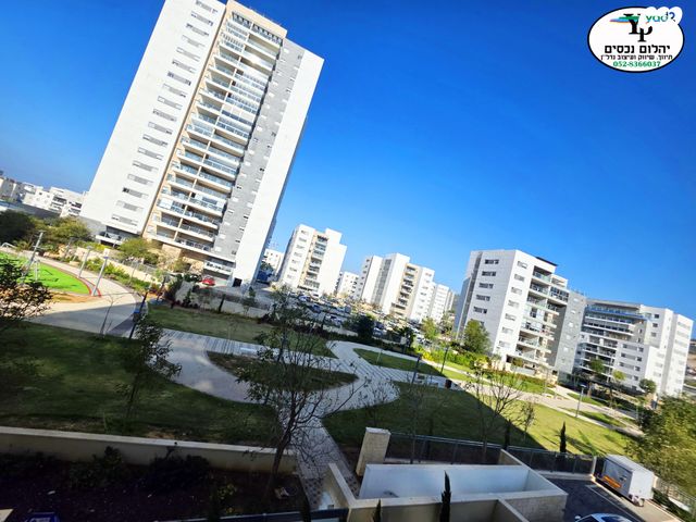 דירה, החותרים, טירת כרמל