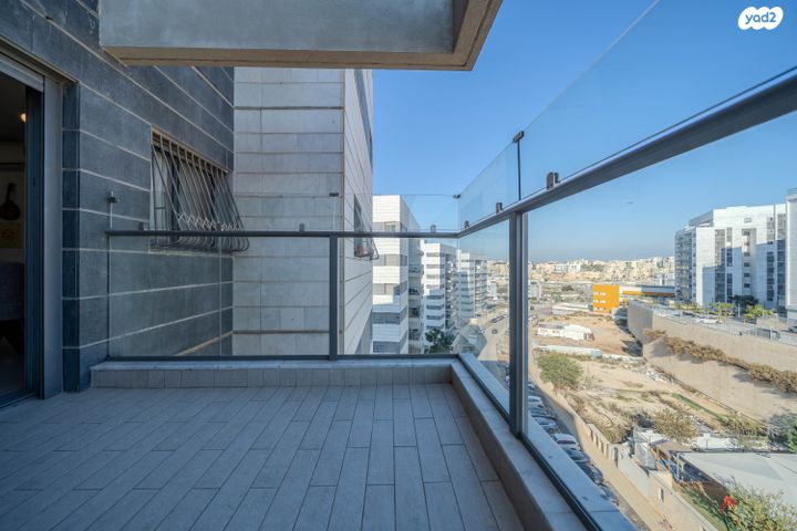 דירה, לוטם 33, הפרחים, חריש