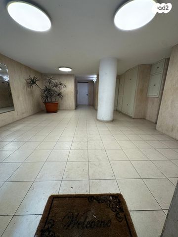 דירה, טירת צבי, נחלת יצחק, תל אביב יפו