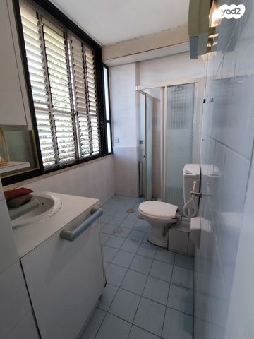 דירה, אלימלך 14, שכונת בן גוריון, מרכז העיר ג', רמת גן