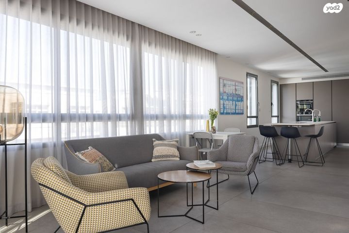 גג/ פנטהאוז, הפרחים, קרית הפרחים - 2005, רעננה