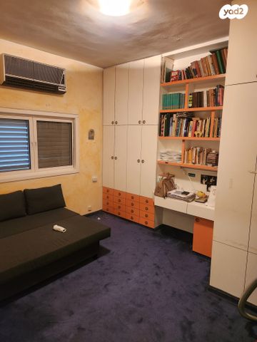 דו משפחתי, ליאון בלום 22, מרכז, קרית עבודה, חולון