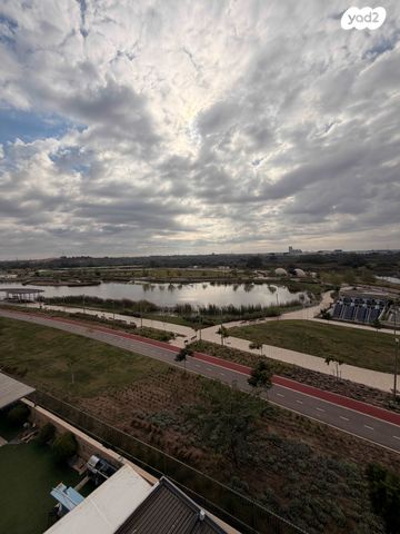 שקמים ואגמים