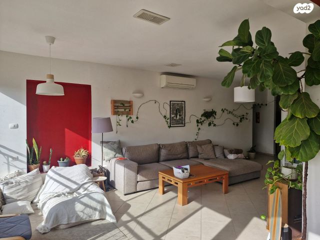 דירה, נווה יהודה, רחובות