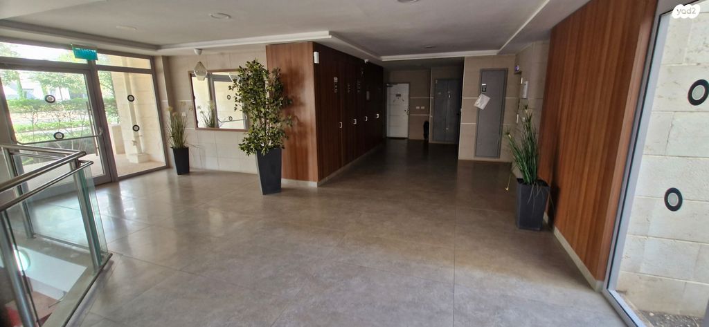 דירת גן, נווה זמר, רעננה