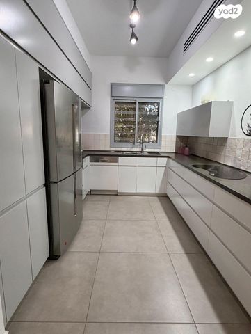 דירת גן, ע. הלל, נווה זמר, רעננה