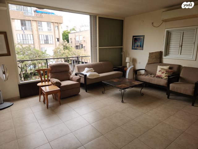 דירה, אלופי צה"ל, קרית שרת מערב, חולון