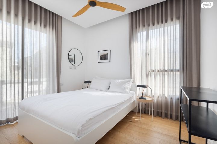 גג/ פנטהאוז, הפרחים, קרית הפרחים - 2005, רעננה