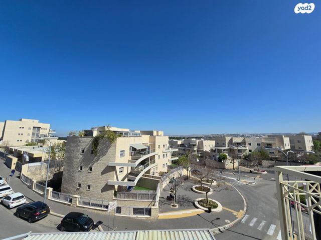 דירה, הכרמים, מודיעין מכבים רעות